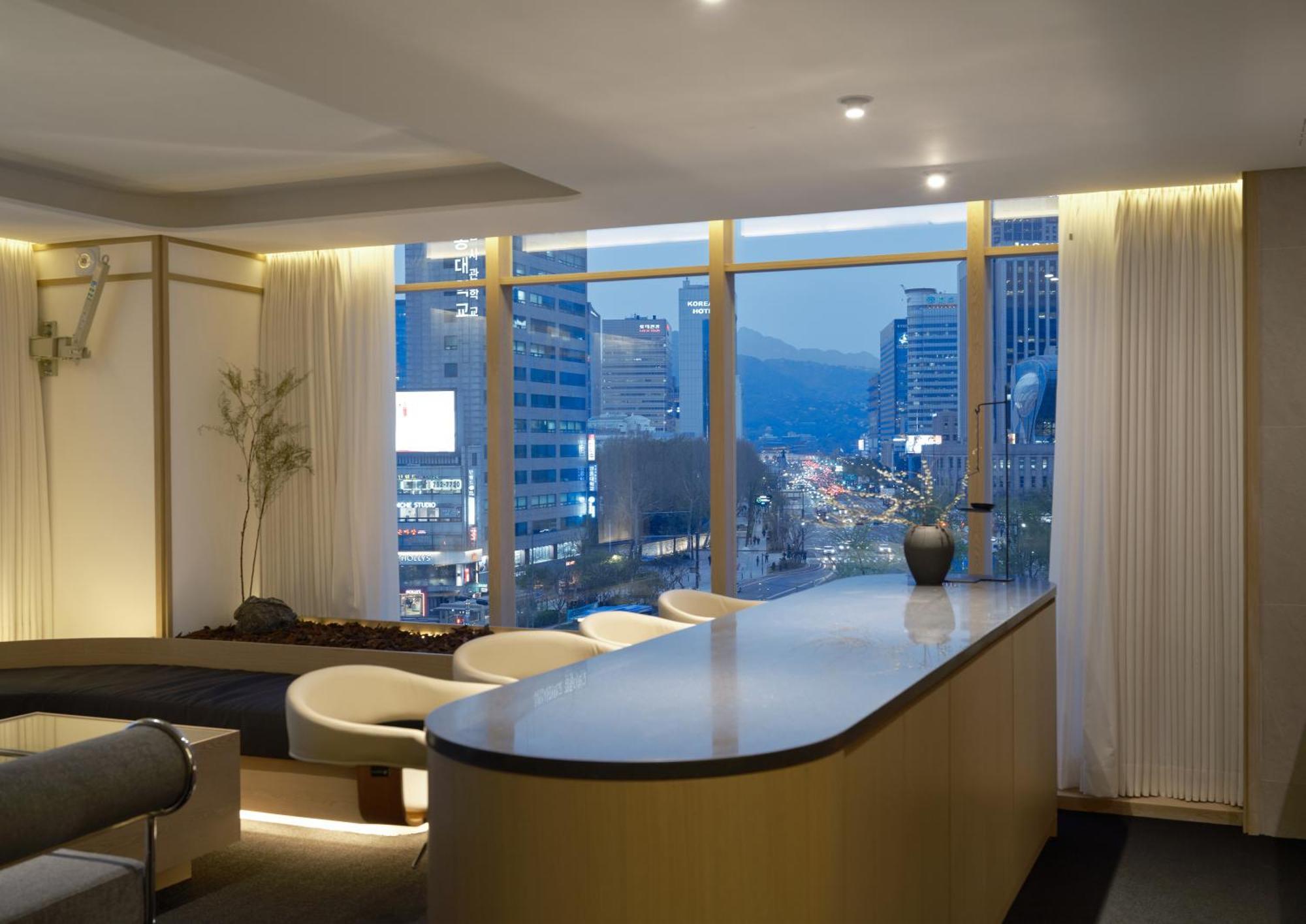 Uh Suite Seoul Deoksugung Exterior photo