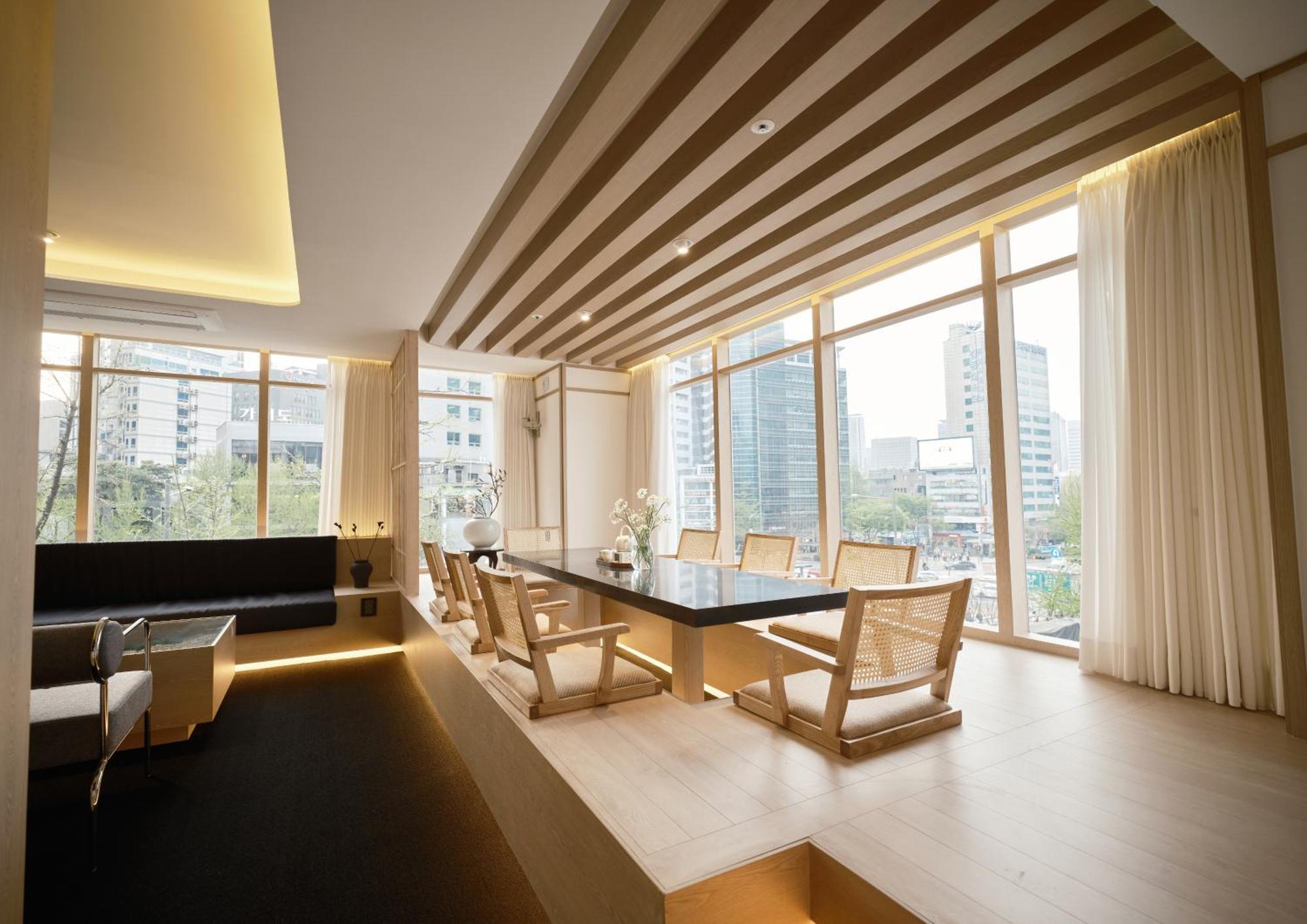 Uh Suite Seoul Deoksugung Exterior photo